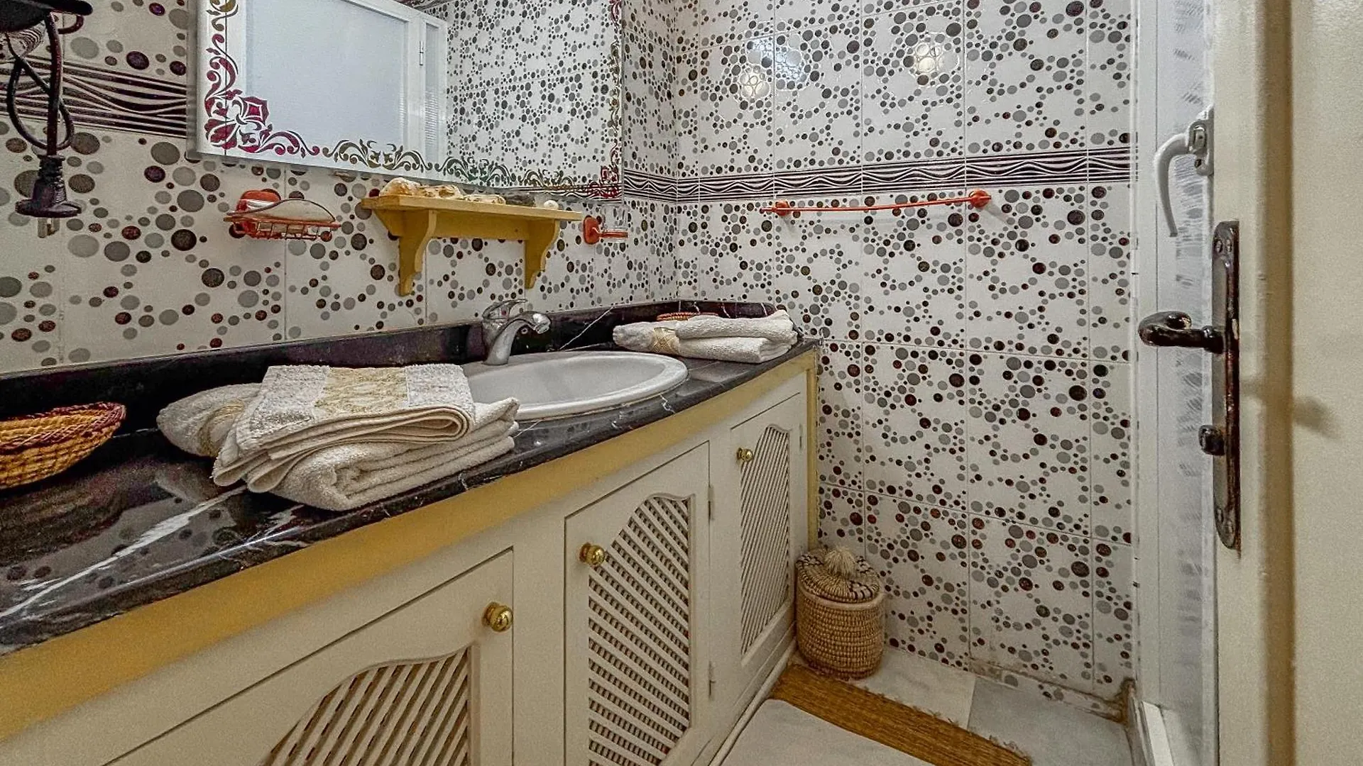 Le Bleu House Bed and Breakfast Sidi Abdallah Ghiat 3*,  Marokko